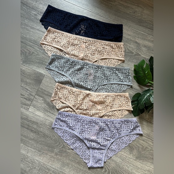NWT! Victoria’s Secret Set of 5 size L Cheeky Daisy floral lace Panties - Picture 1 of 14